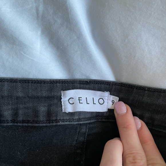 Celia Jeans - Picture 9 of 10